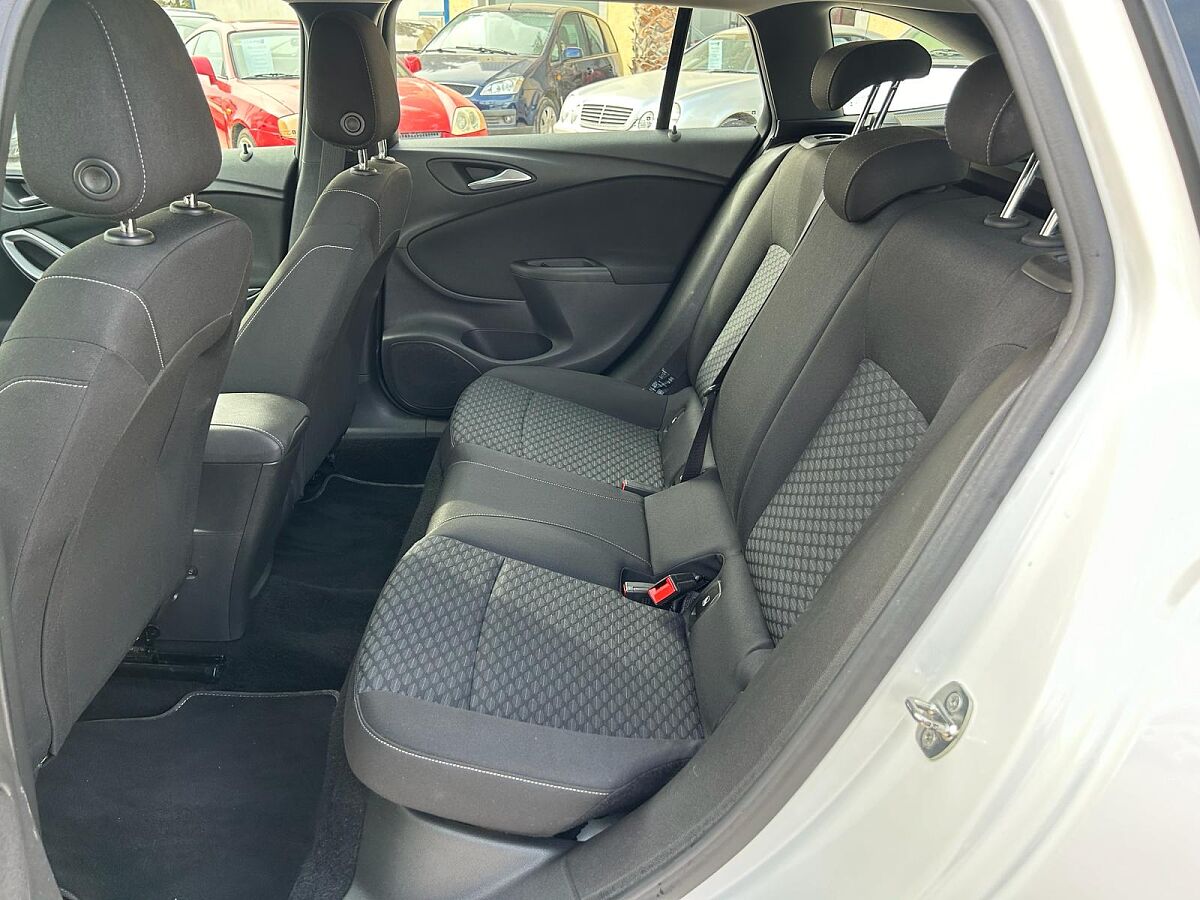 OPEL ASTRA SELECTIVE ESTATE 1.4 SIDI AUTO SPANISH LHD IN SPAIN 116000 MILES 2018